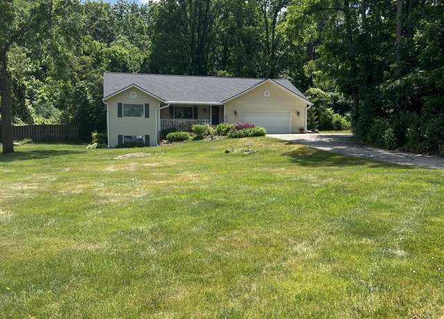 Property at 5437 Grand River Dr Dr NE, Grand Rapids, MI 49525, 4 beds, 2.5 baths