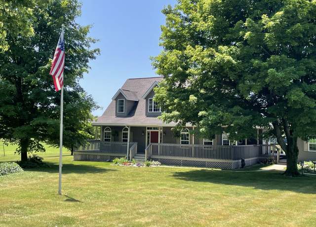 Property at 672 66th St, South Haven, MI 49090, 3 beds, 2.5 baths