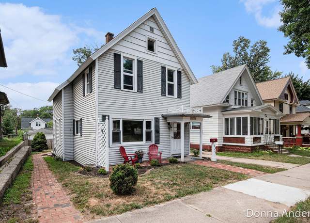 Property at 1025 Tamarack Ave NW, Grand Rapids, MI 49504, 4 beds, 2 baths