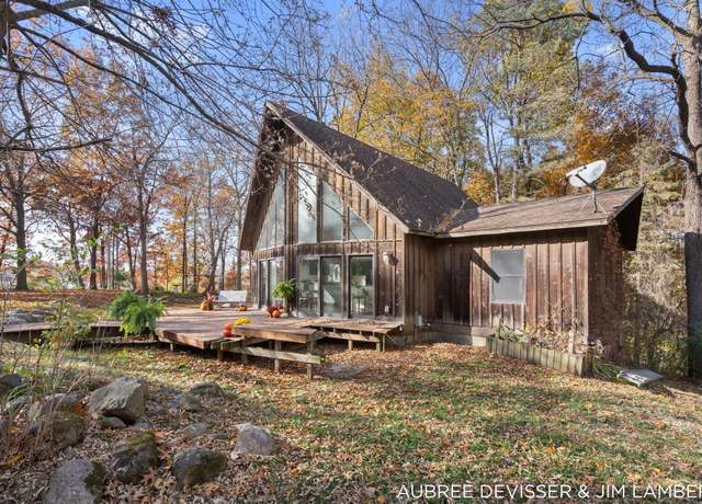 Property at 6020 Clark Rd, Bath, MI 48808, 7 beds, 3 baths