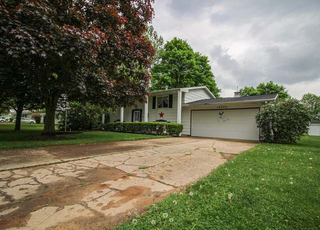 Property at 16925 Lovers Ln, Three Rivers, MI 49093, 4 beds, 1.5 baths