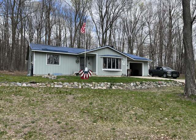 Property at 4400 Almy Rd, Six Lakes, MI 48886, 2 beds, 1 bath
