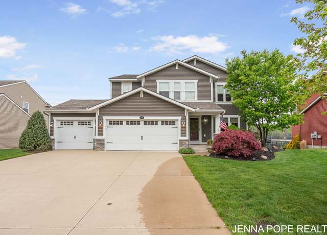 Property at 16895 Arbor Way Dr, Nunica, MI 49448, 4 beds, 2.5 baths