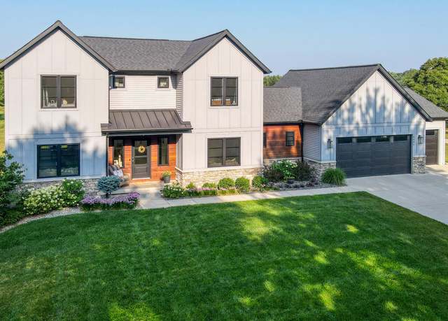 Property at 6441 64th Ave, Hudsonville, MI 49426, 5 beds, 4.5 baths