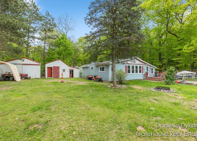 Property at 11660 Wren Dr, Lakeview, MI 48850, 4 beds, 2 baths