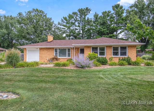 Property at 768 Westview Ave NW, Grand Rapids, MI 49504, 3 beds, 2 baths