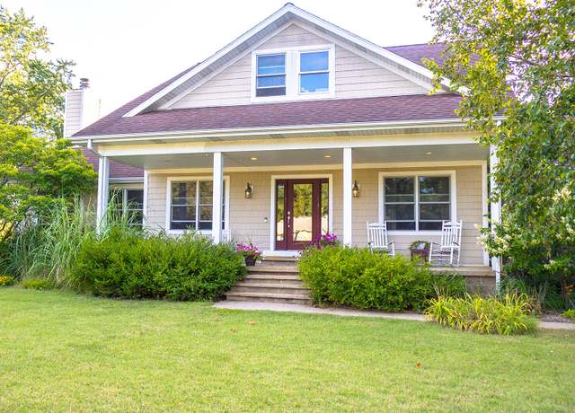 Property at 118 S Harrison St, New Buffalo, MI 49117, 6 beds, 4 baths