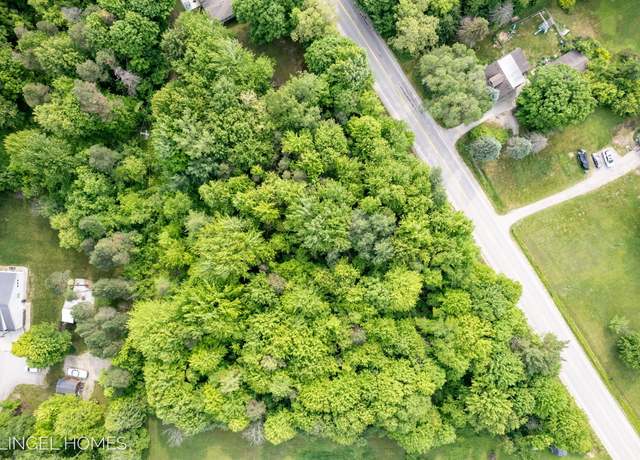 Property at 13505 Leonard St, Nunica, MI 49448