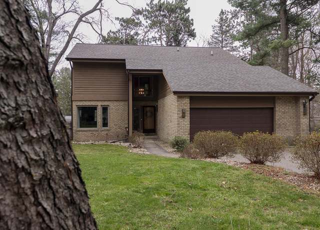 Property at 110 Minges Forest Ln, Battle Creek, MI 49015, 4 beds, 3 baths