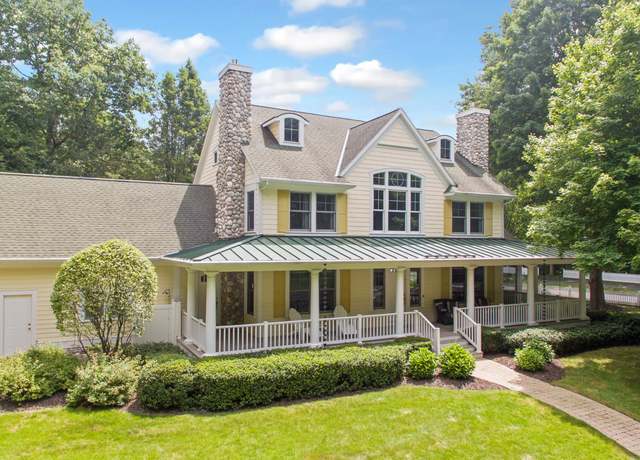 Property at 77370 Summers Gate Cir, South Haven, MI 49090, 6 beds, 4 baths