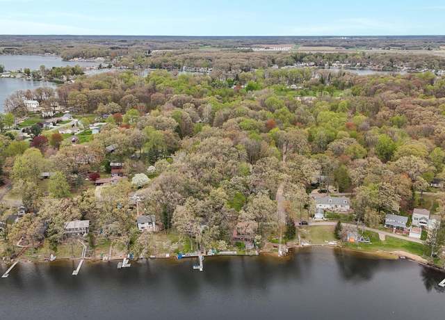 Property at 6 Forest Rd, Dowagiac, MI 49047