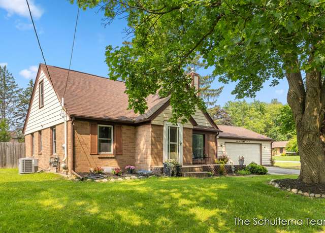 Property at 4865 Aylesworth St SE, Grand Rapids, MI 49546, 4 beds, 2 baths