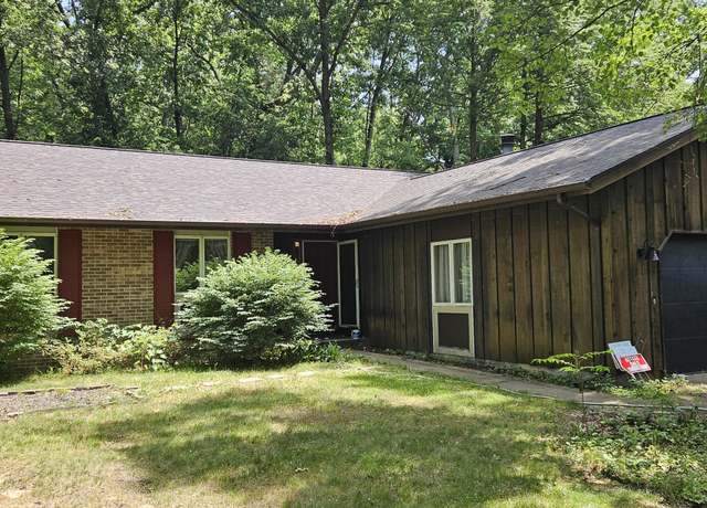 Property at 219 Walnut Woods Ct, Plainwell, MI 49080, 3 beds, 2 baths