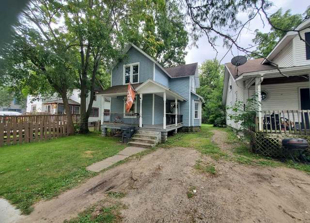 Property at 1212 Washington Ave, Kalamazoo, MI 49001, 3 beds, 2 baths