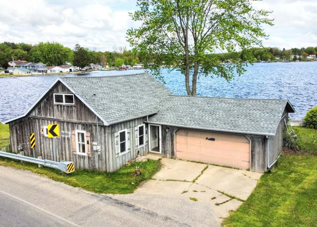 Property at 10920 Dwight St, Chippewa Lake, MI 49320, 2 beds, 1 bath