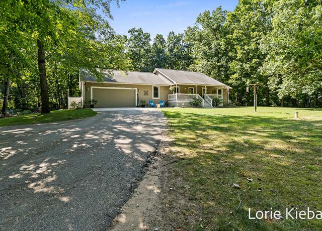 Property at 13539 Nicole Dr, Grand Haven, MI 49417, 3 beds, 3 baths