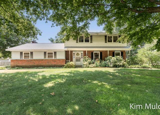 Property at 3378 Keswick Dr NE, Belmont, MI 49306, 4 beds, 2.5 baths
