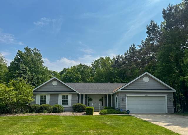 Property at 16600 Pine Dunes Ct, Grand Haven, MI 49417, 4 beds, 3.5 baths