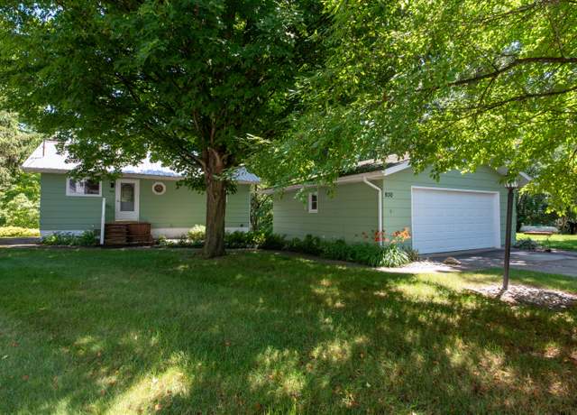Property at 930 N Meadowbrook Rd, White Cloud, MI 49349, 2 beds, 1.5 baths