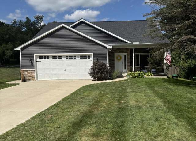 Property at 5818 Flemings Lake Rd, Clarkston, MI 48348, 4 beds, 2.5 baths