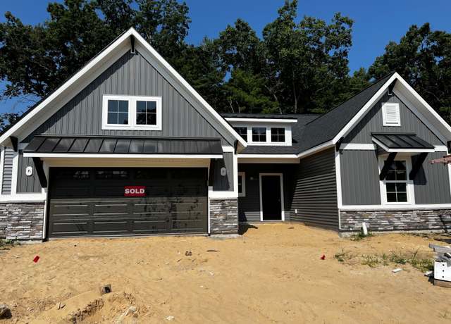 Property at 17447 Baltrusol Dr, Spring Lake, MI 49456, 3 beds, 2 baths