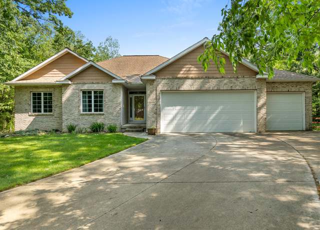 Property at 1995 Shining Tree Dr NE, Belmont, MI 49306, 5 beds, 3.5 baths