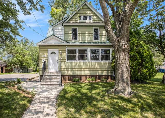 Property at 119 Calhoun St, Battle Creek, MI 49017, 3 beds, 2 baths
