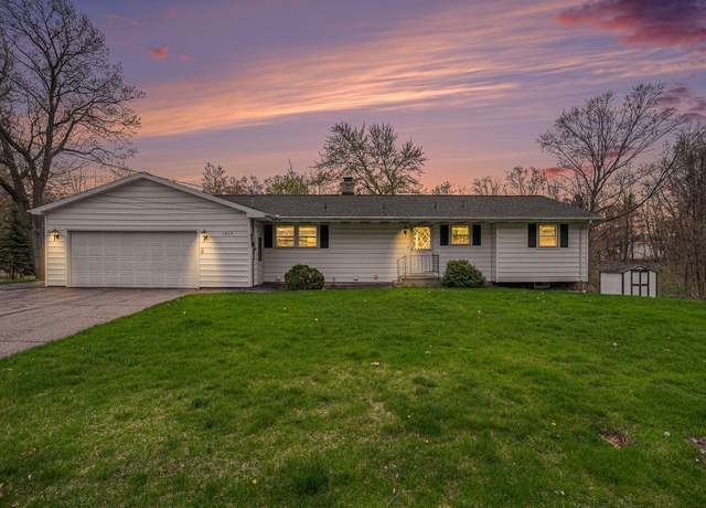 Property at 1634 Woodlawn Ave, Grand Haven, MI 49417, 3 beds, 2 baths