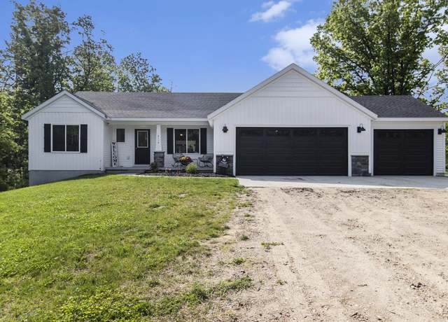 Property at 8114 E 72nd St, Newaygo, MI 49337, 3 beds, 2 baths