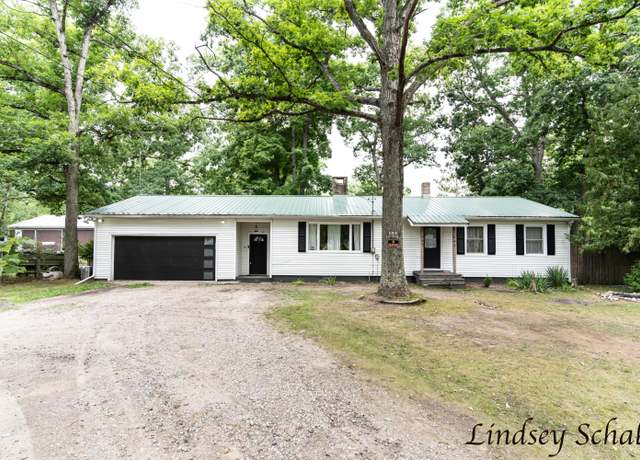 Property at 895 S Ransom Rd, White Cloud, MI 49349, 3 beds, 1.5 baths