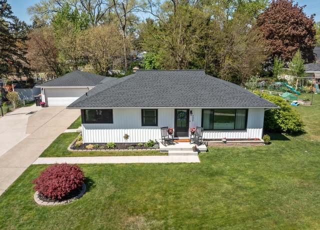 Property at 4025 Pineview St SW, Grandville, MI 49418, 4 beds, 2 baths