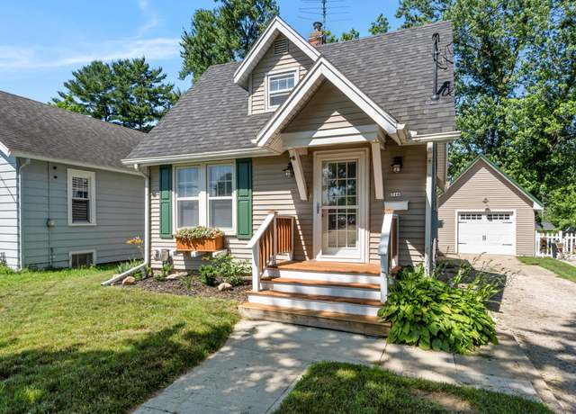 Property at 716 17th St, Jackson, MI 49203, 2 beds, 1 bath