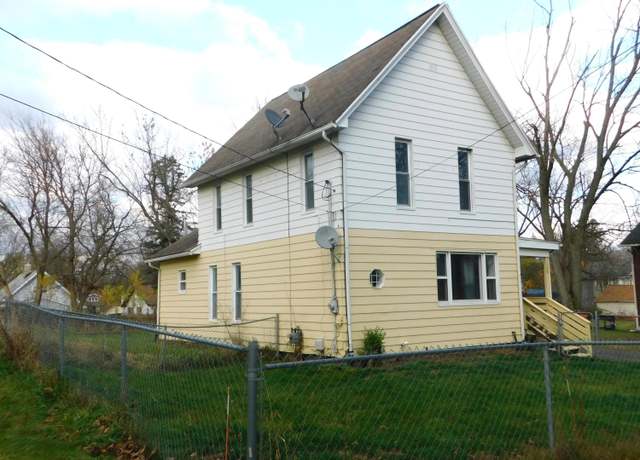 Property at 138 E Euclid Ave, Jackson, MI 49203, 5 beds, 1 bath