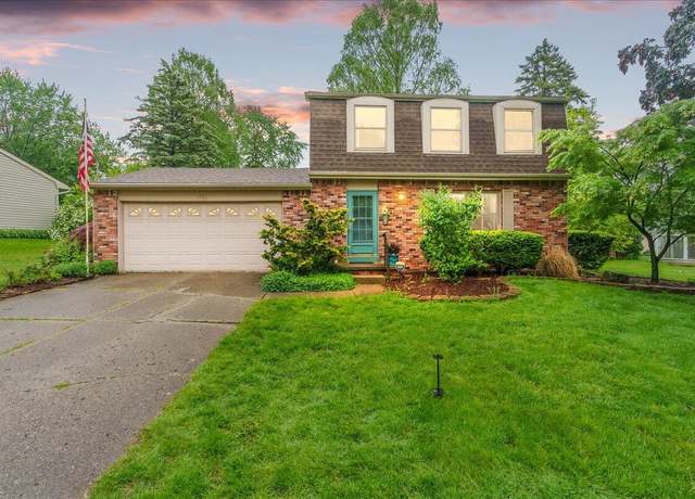 Property at 2020 Northwest Ave, Lansing, MI 48906, 3 beds, 1.5 baths