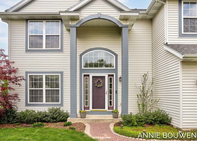Property at 10852 Thornberry Way, Zeeland, MI 49464, 5 beds, 3.5 baths