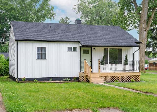 Property at 1802 Ferry St, Niles, MI 49120, 3 beds, 1 bath