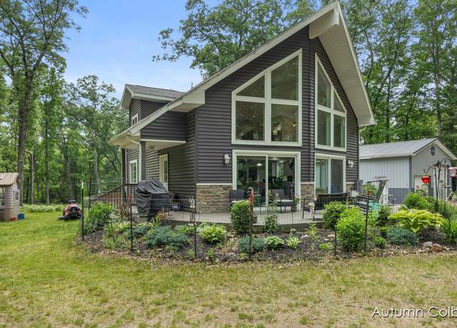 Property at 5980 Division St, Newaygo, MI 49337, 2 beds, 3 baths