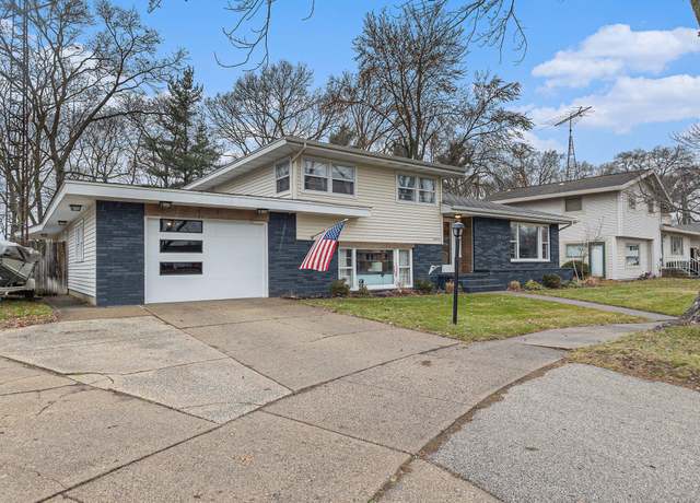 Property at 3055 Chapel Ct, Roosevelt Park, MI 49441, 4 beds, 2 baths