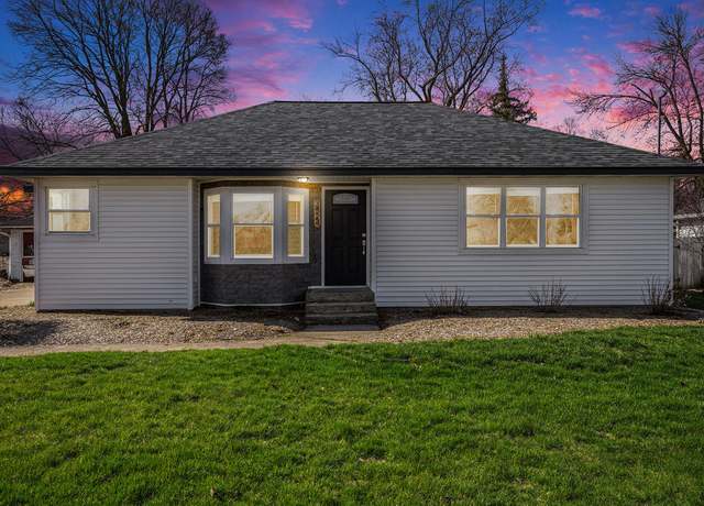 Property at 3524 Oak St, Hudsonville, MI 49426, 3 beds, 2 baths