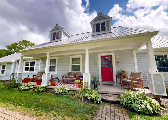 Property at 6400 E Highland Rd, Howell, MI 48843, 4 beds, 2.5 baths