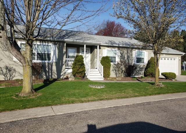 Property at 705 Peach Ln, Fremont, MI 49412, 3 beds, 2 baths