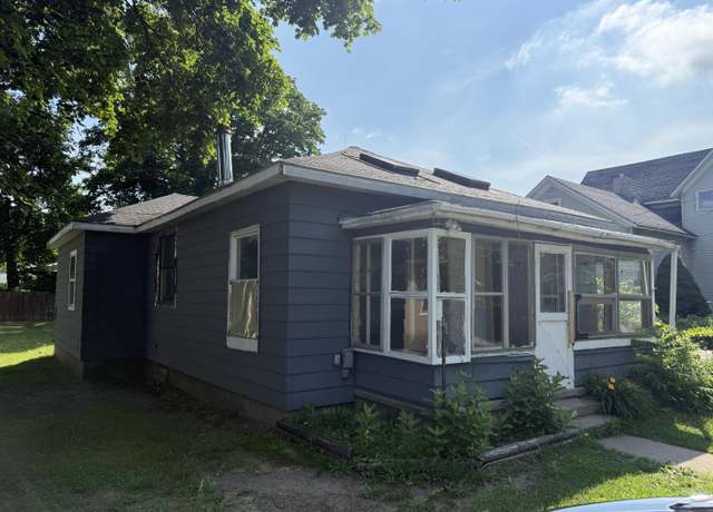 Property at 223 Washington Ave, Lakeview, MI 48850, 3 beds, 1 bath