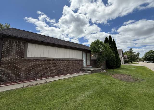 Property at 20561 Longwood Dr, Clinton Twp, MI 48038, 2 beds, 2 baths