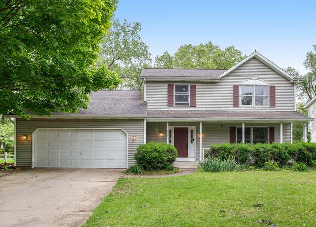 Property at 909 Berkshire Dr, Kalamazoo, MI 49006, 3 beds, 3.5 baths