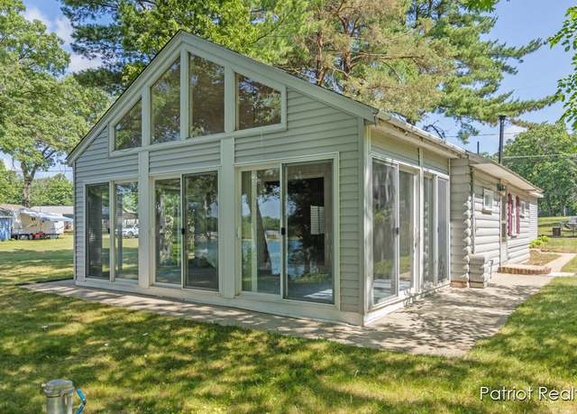 Property at 5608 El Camino Real Dr, Newaygo, MI 49337, 3 beds, 1 bath