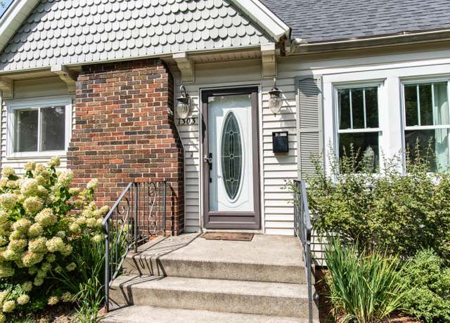 Property at 1303 Homecrest Ave, Kalamazoo, MI 49001, 3 beds, 1.5 baths