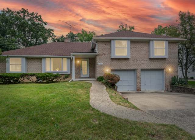 Property at 28771 Brooke Cir, Grosse Ile, MI 48138, 5 beds, 2.5 baths