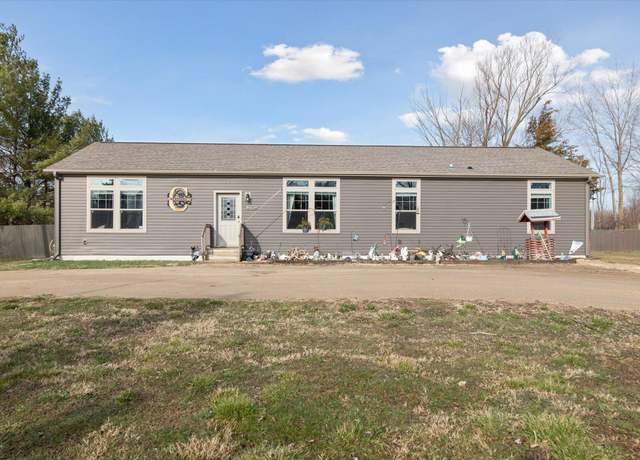 Property at 19372 M 140, South Haven, MI 49090, 4 beds, 2 baths