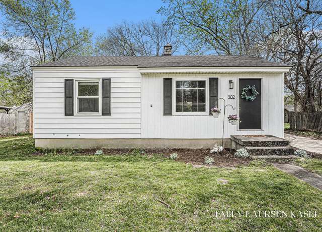 Property at 302 Leroy St SW, Wyoming, MI 49548, 2 beds, 1 bath