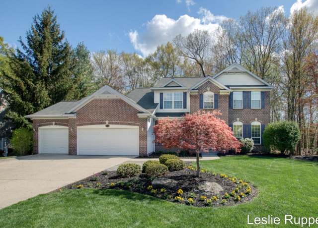 Property at 3638 Atwater Hills Ct NE, Grand Rapids, MI 49525, 6 beds, 3.5 baths